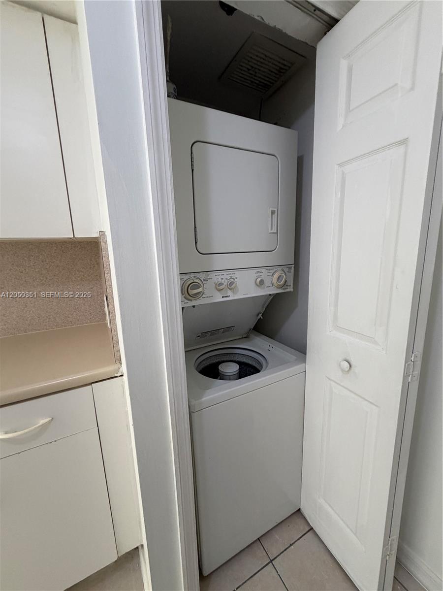 2415 Northwest 16th St Road, Unit 2071 Miami, FL 33125 - Photo 6 of 11