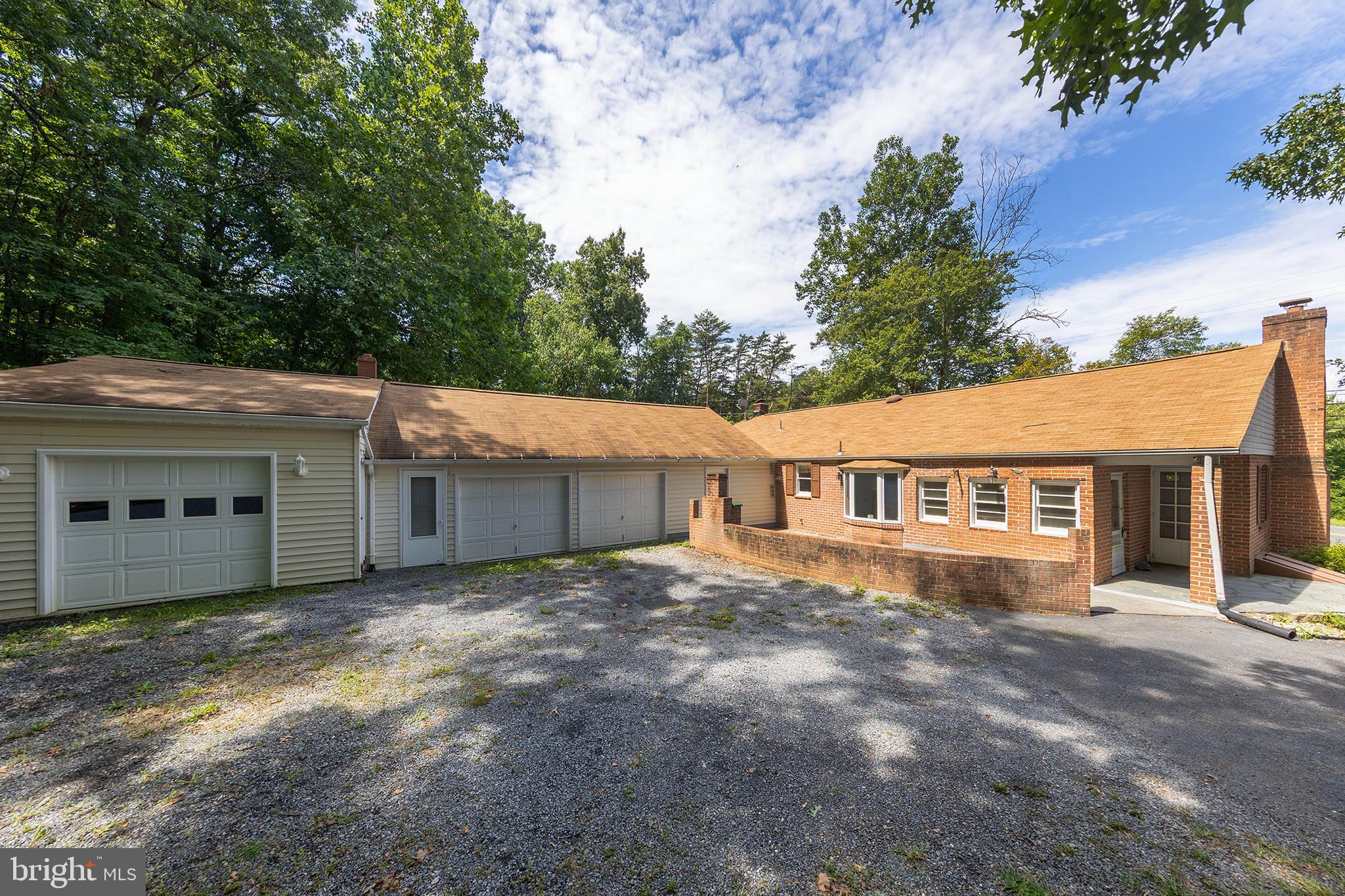 820 Cedar Grove Road Winchester, VA 22603 - Photo 2 of 41 Gallery Image 2