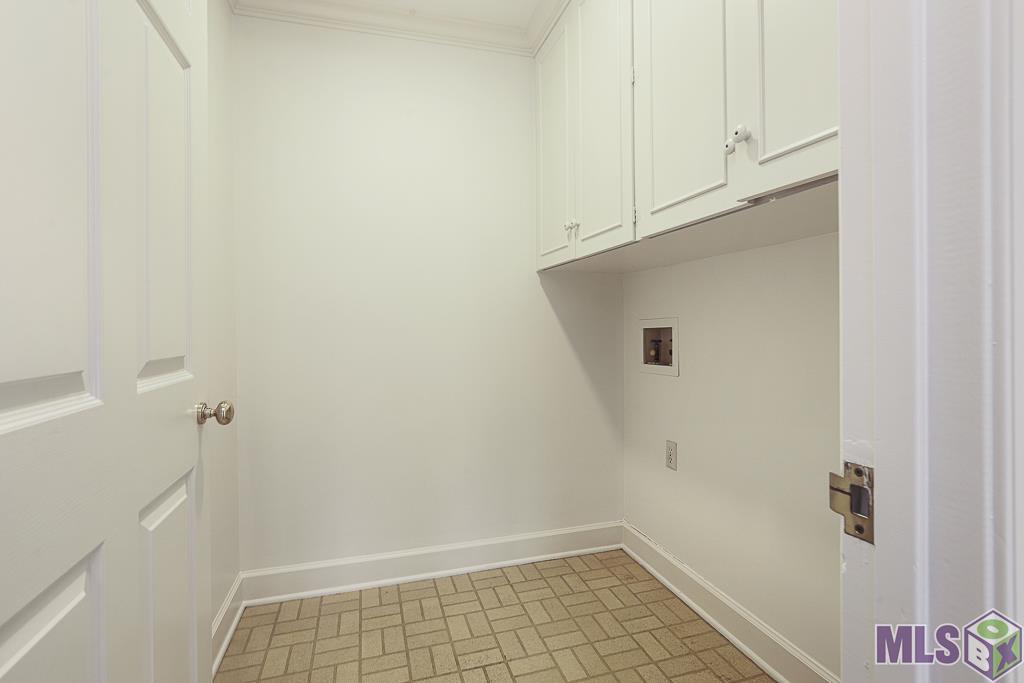 45 Jamestowne Court Baton Rouge, LA 70809 - Photo 21 of 35 Laundry