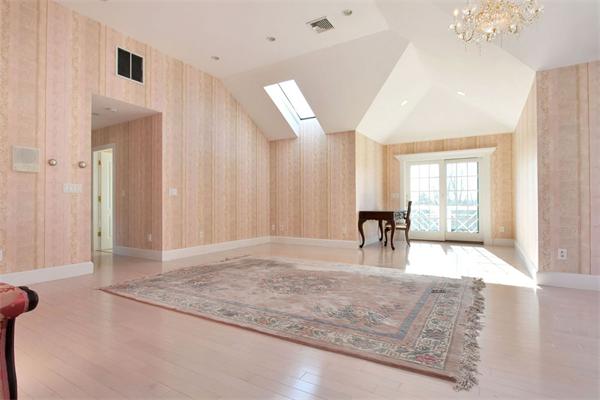 139 Spring Street Shrewsbury, MA 01545 - Photo 16 of 29 Gallery Image 16
