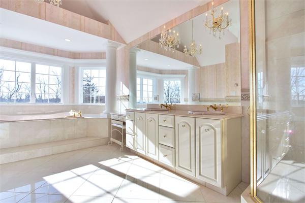 139 Spring Street Shrewsbury, MA 01545 - Photo 17 of 29 Gallery Image 17