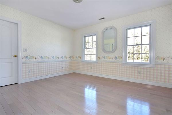 139 Spring Street Shrewsbury, MA 01545 - Photo 19 of 29 Gallery Image 19