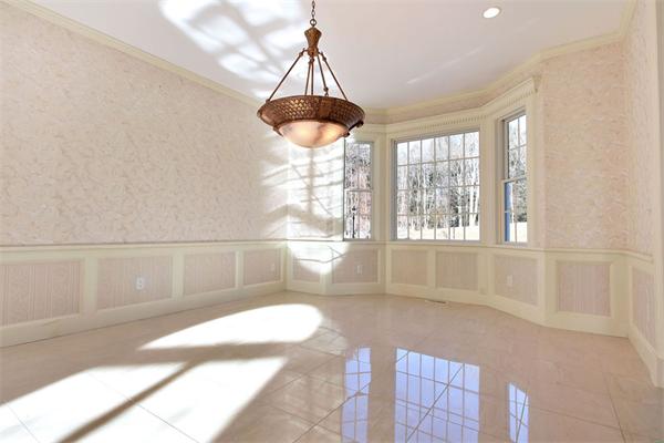 139 Spring Street Shrewsbury, MA 01545 - Photo 4 of 29 Gallery Image 4