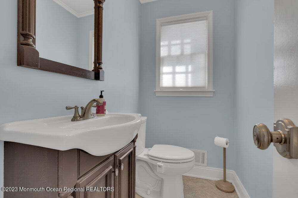 210 Richdale Road Colts Neck, NJ 07722 - Photo 11 of 40 019_dsc05272