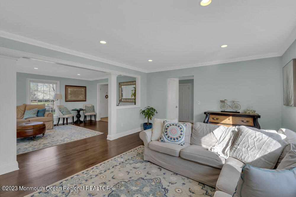 210 Richdale Road Colts Neck, NJ 07722 - Photo 6 of 40 016_dsc05257