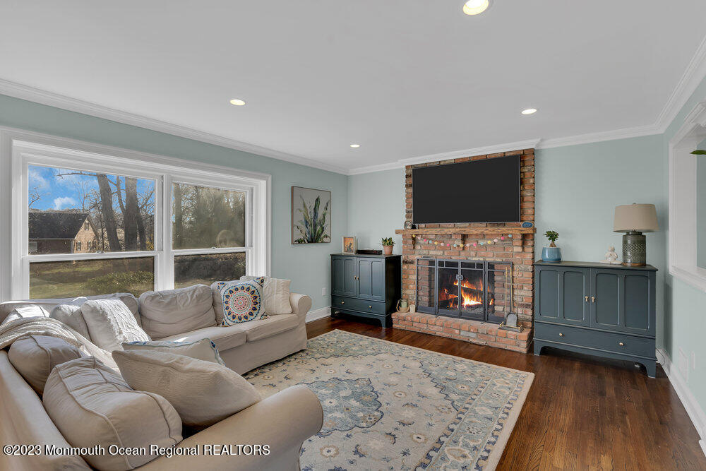 210 Richdale Road Colts Neck, NJ 07722 - Photo 8 of 40 018_dsc05267-1