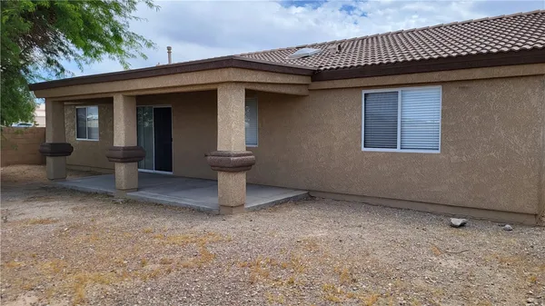 $1,800 | 2105 East Crystal Drive, Fort Mohave, AZ 86426