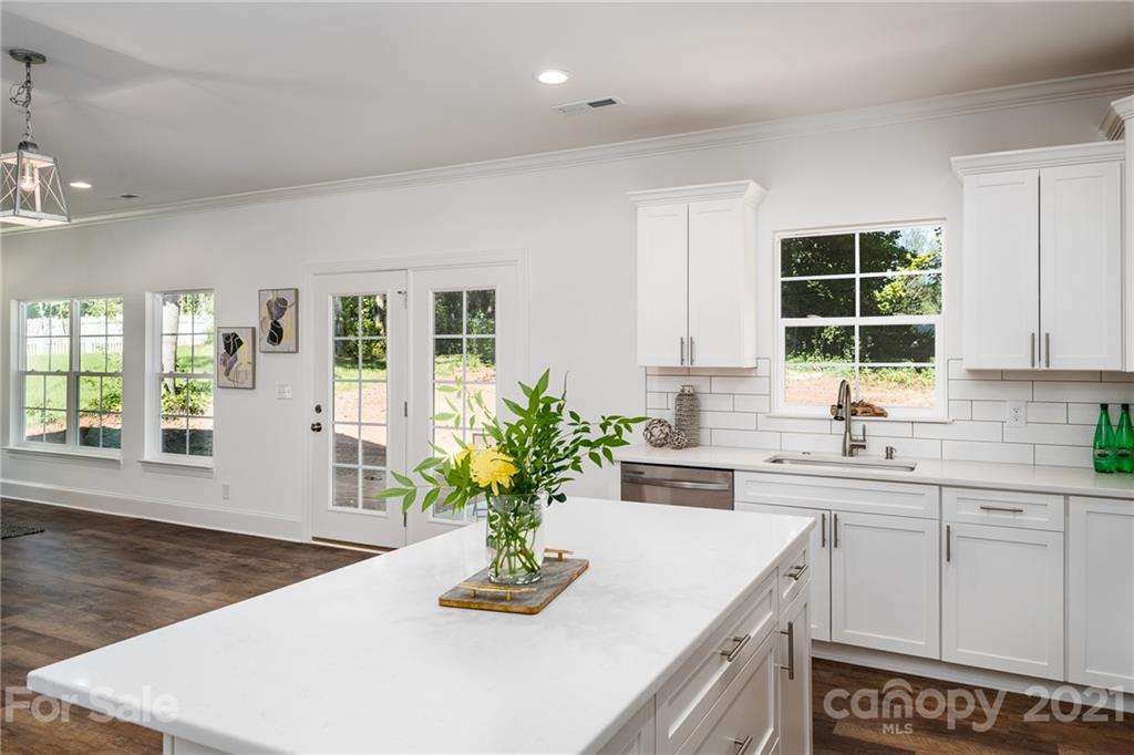 360 Sundown Road, Unit 4 Mooresville, NC 28117 - Photo 9 of 15 Gallery Image 9