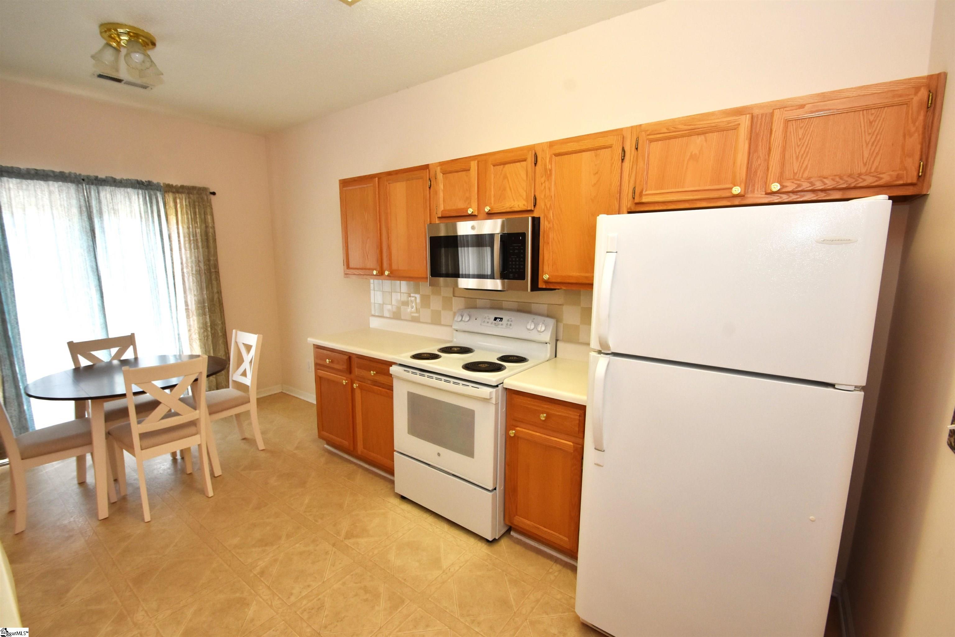 407 Bel Arbor Lane Mauldin, SC 29662 - Photo 2 of 30