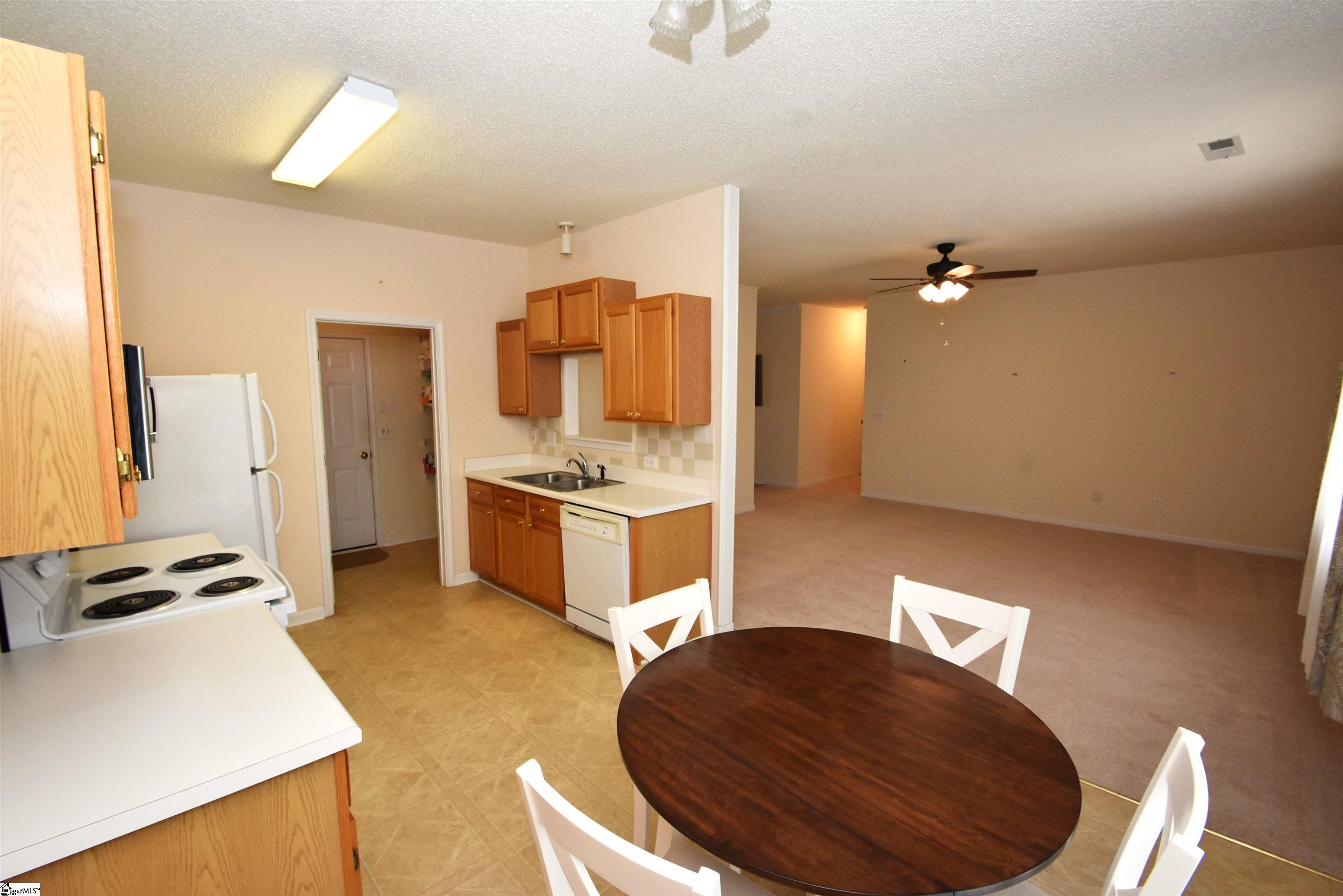 407 Bel Arbor Lane Mauldin, SC 29662 - Photo 4 of 30