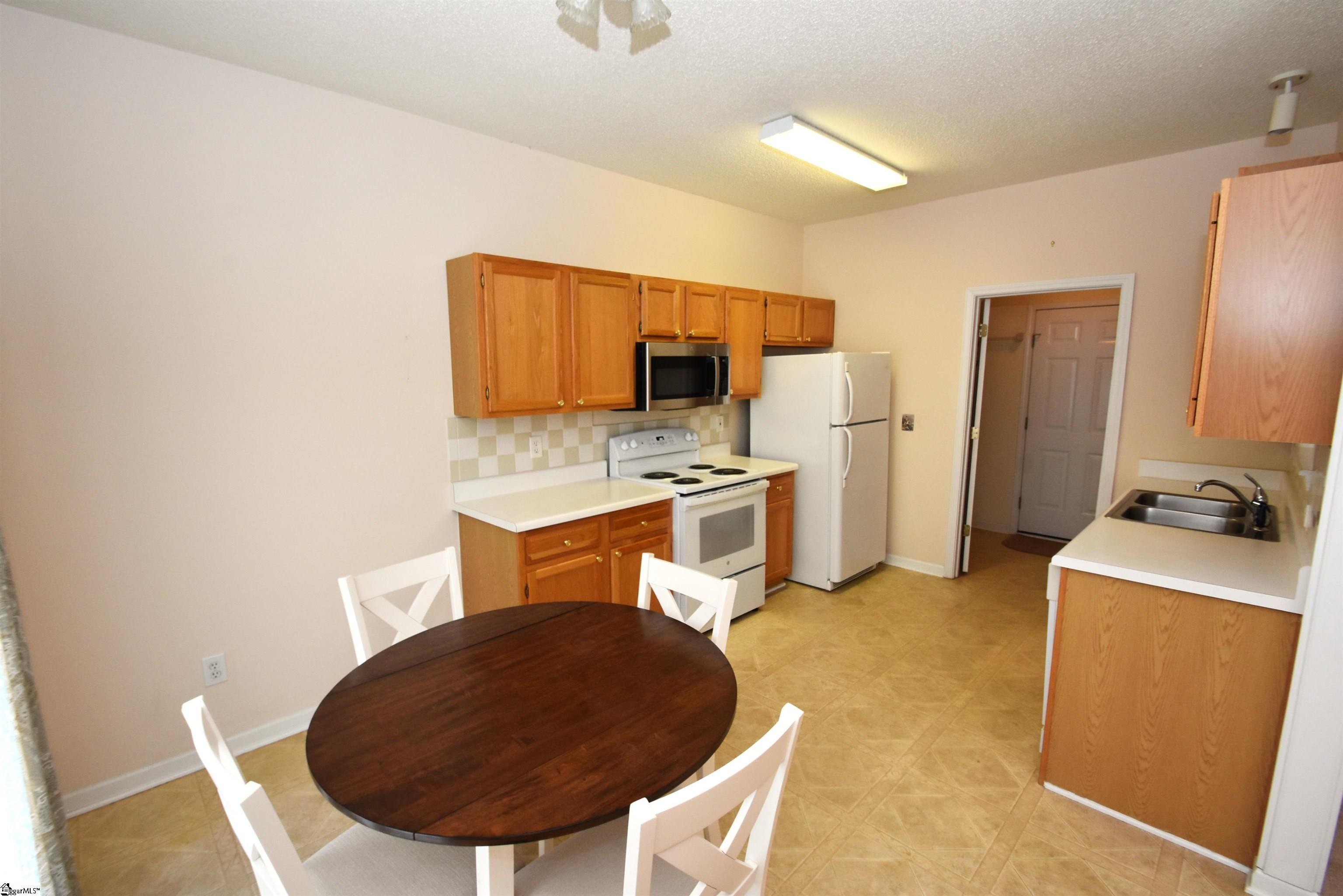 407 Bel Arbor Lane Mauldin, SC 29662 - Photo 6 of 30