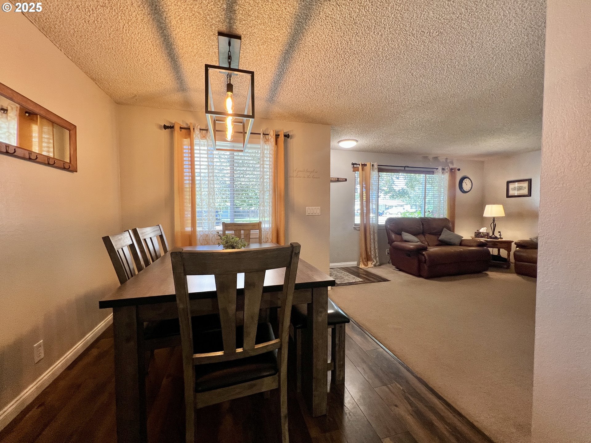 160 Heather Drive Stanfield, OR 97875 - Photo 5 of 21 a view of a livingroom with furniture window and wooden floor