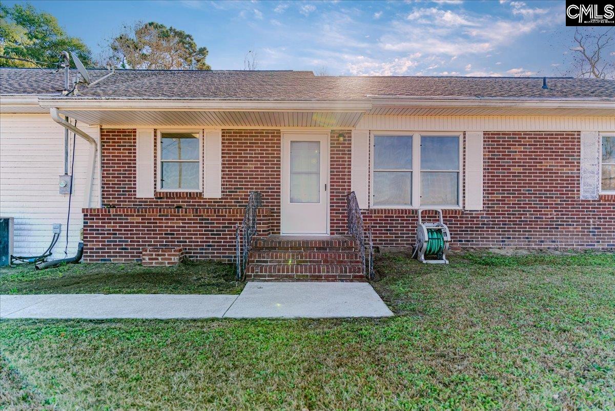 6100 Springfield Road Williston, SC 29853 - Photo 5 of 38