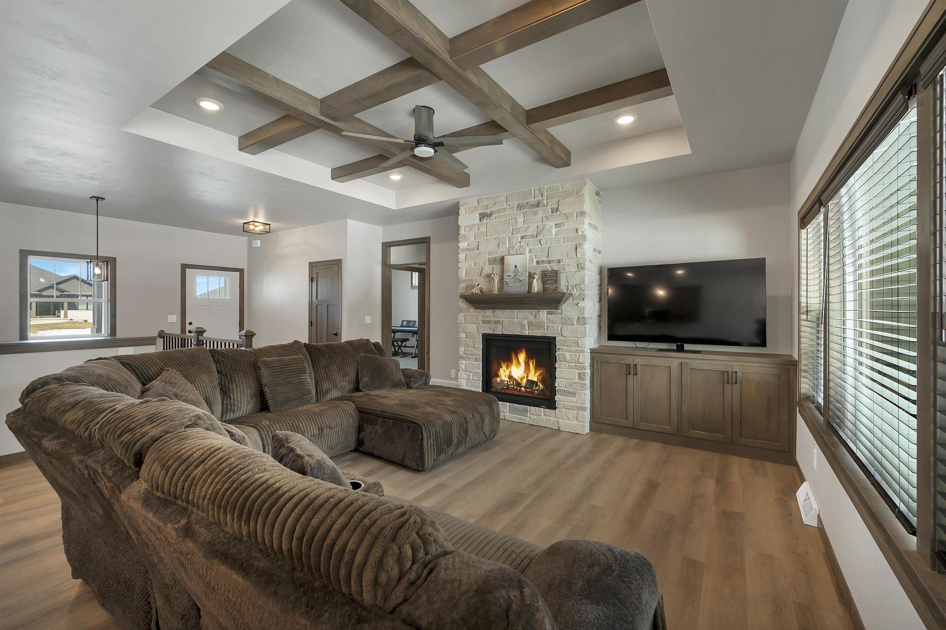 4073 Brussels Way Green Bay, WI 54313 - Photo 2 of 49