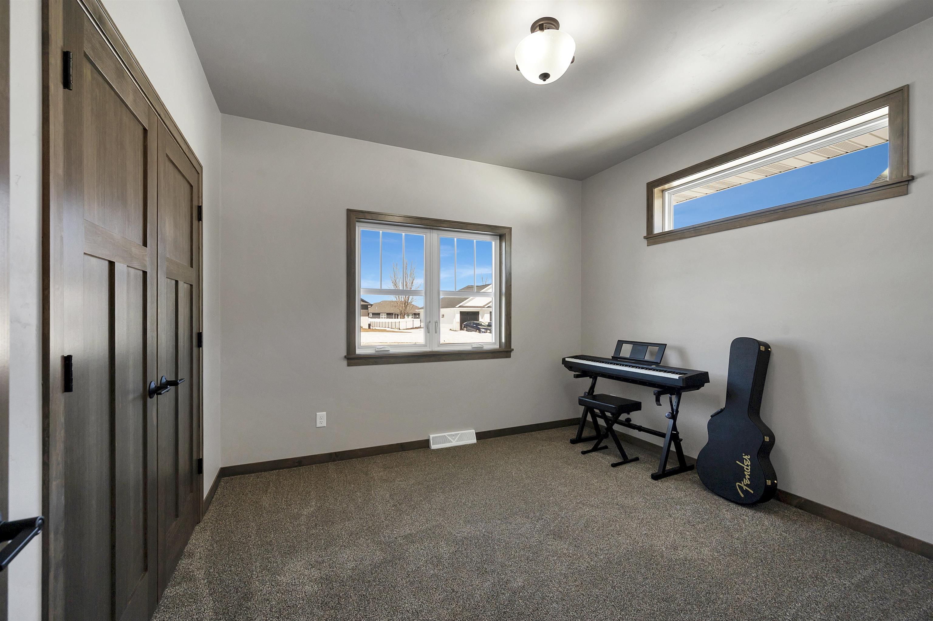 4073 Brussels Way Green Bay, WI 54313 - Photo 31 of 49