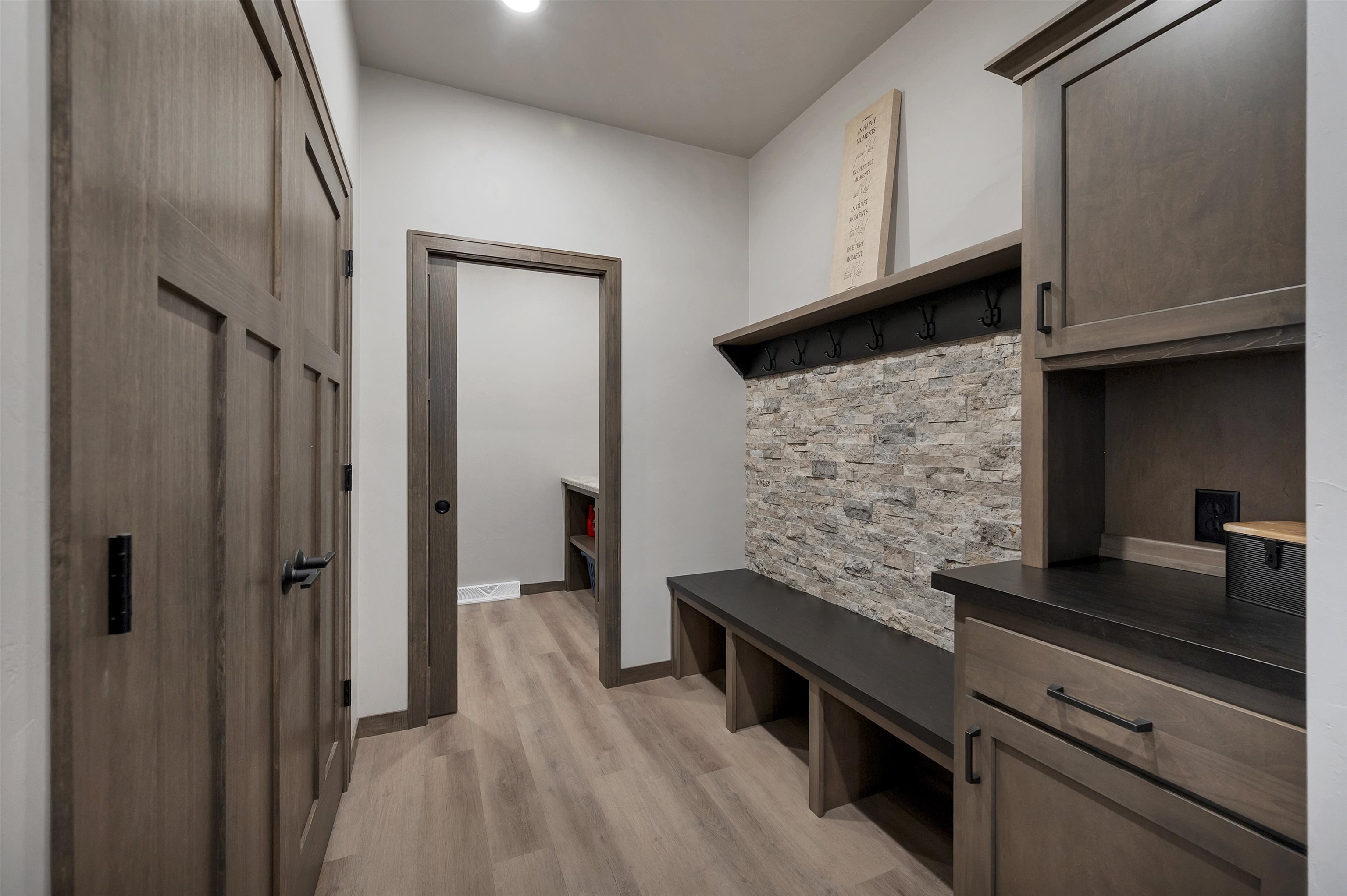 4073 Brussels Way Green Bay, WI 54313 - Photo 34 of 49