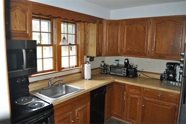 10 Davis Road Chelmsford, MA 01824 - Photo 8 of 25