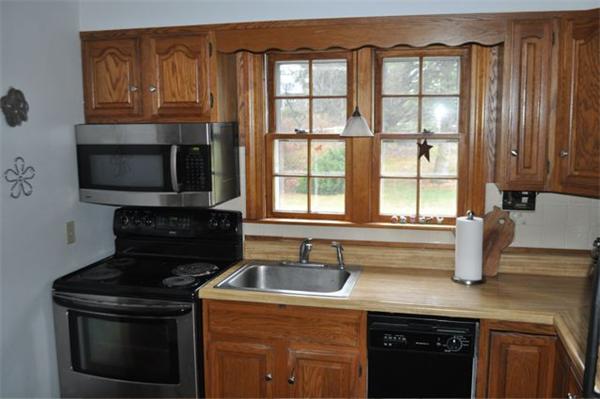 10 Davis Road Chelmsford, MA 01824 - Photo 10 of 25