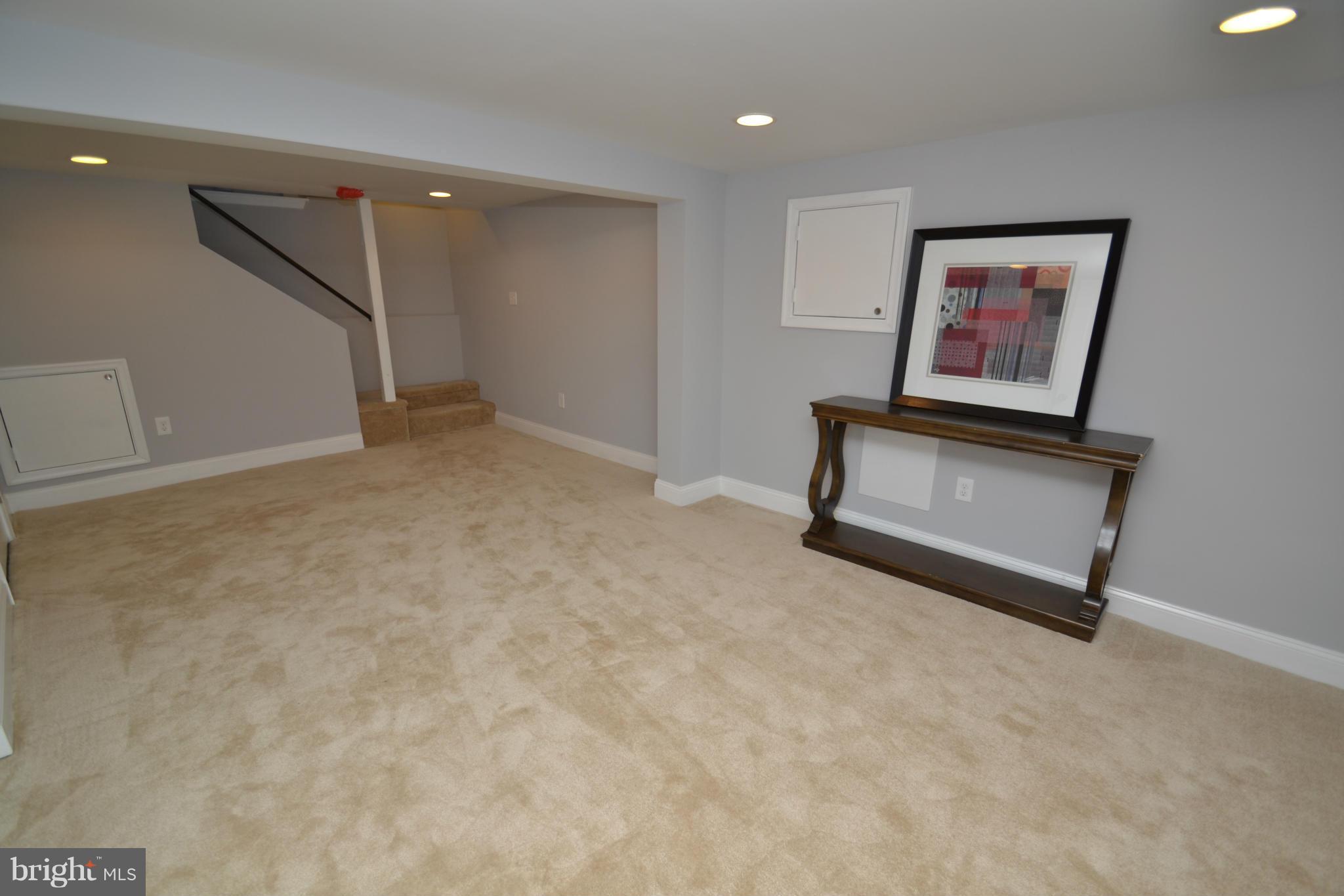 3810 Ridgecroft Road Baltimore, MD 21206 - Photo 26 of 30 a view of an empty room