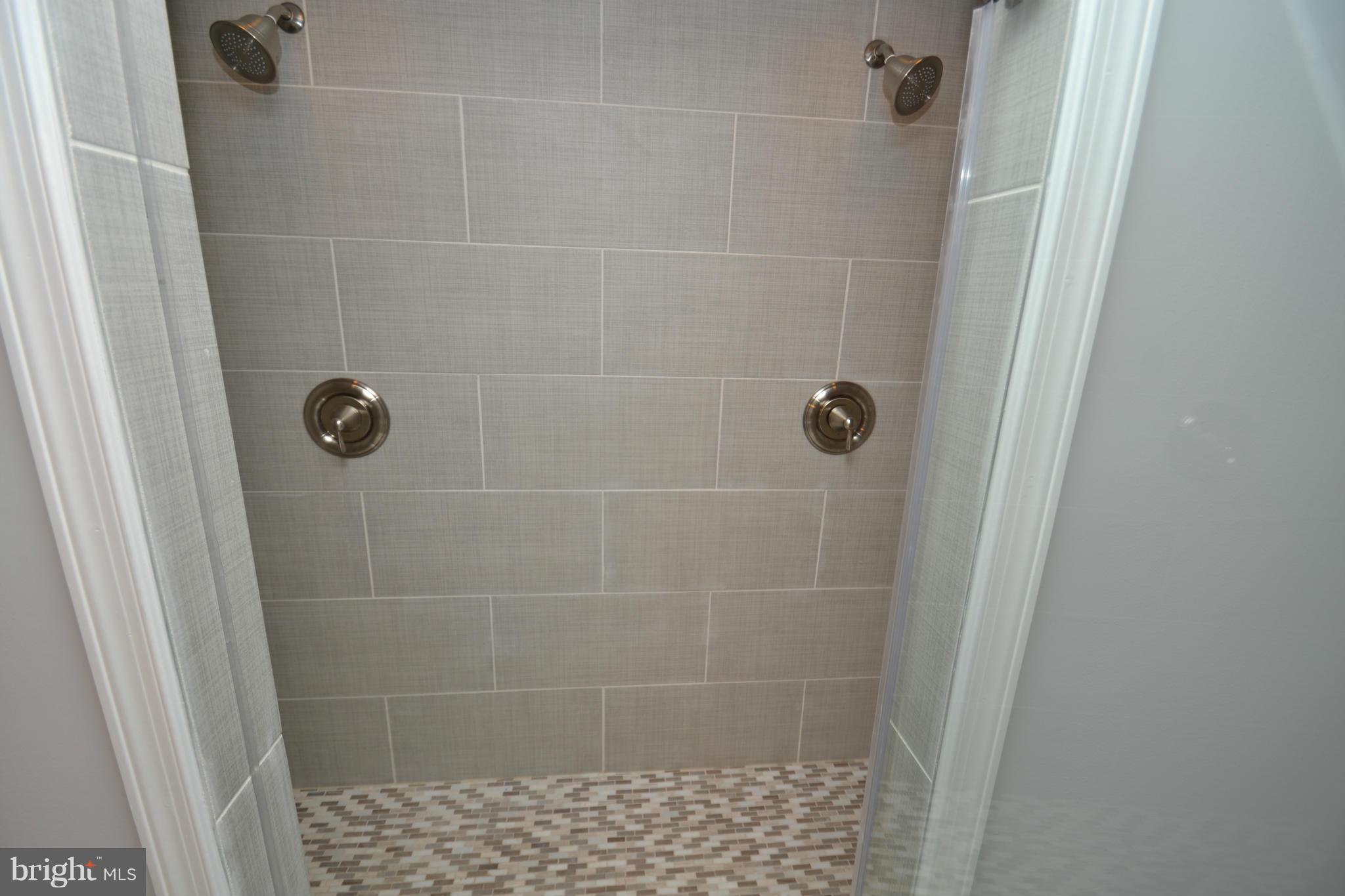 3810 Ridgecroft Road Baltimore, MD 21206 - Photo 29 of 30 a bathroom with a shower