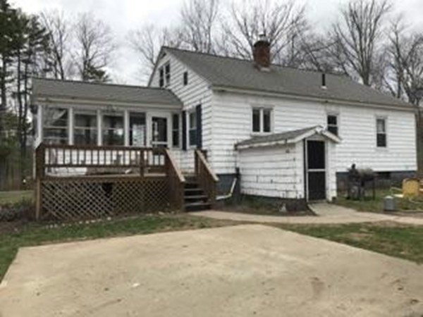 180 Lunenburg Road Townsend, MA 01474 - Photo 2 of 10