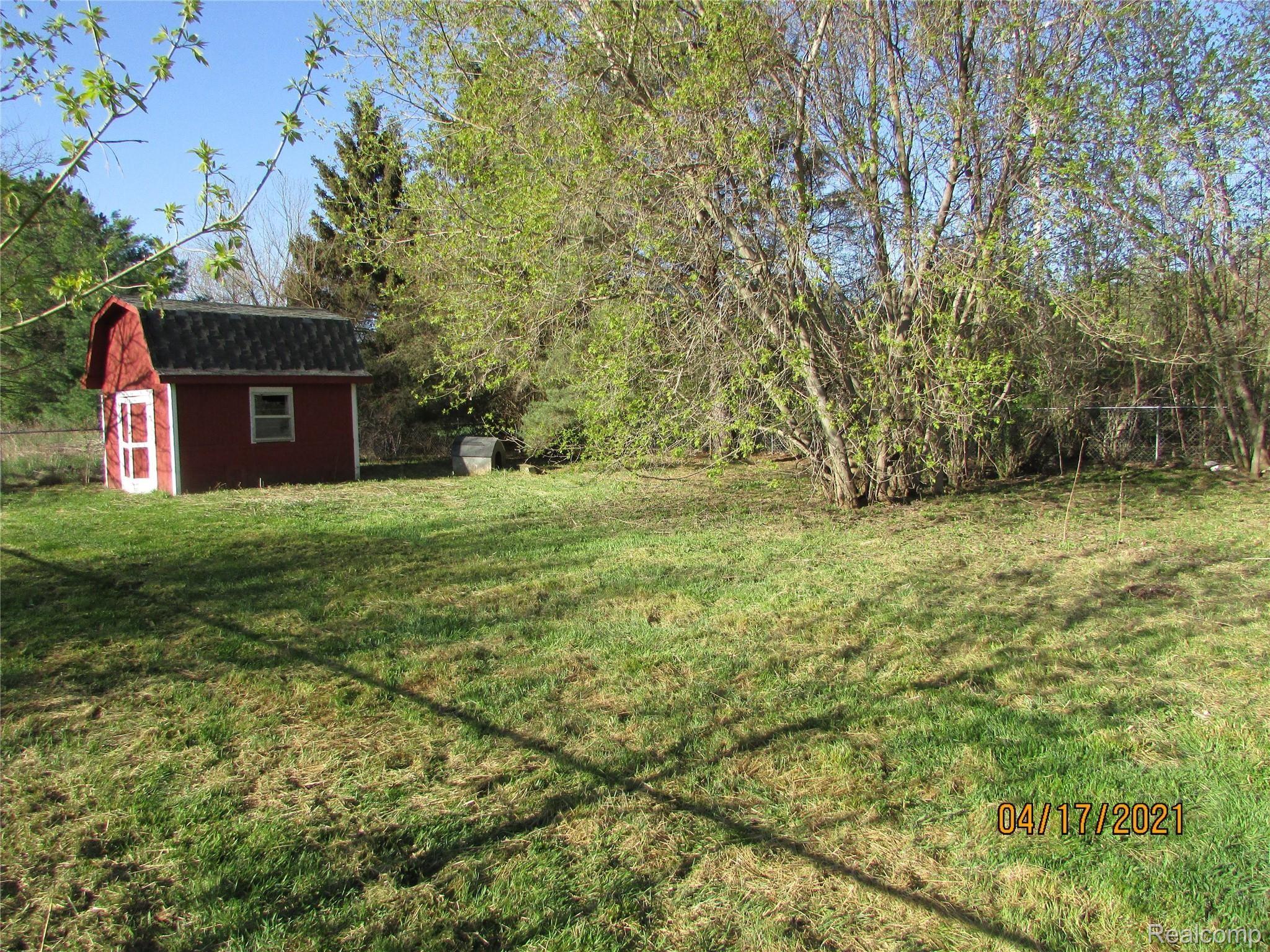 8191 West Mount Morris Road Flushing, MI 48433 - Photo 13 of 26 MT MORRIS PLAYSCAPE REMOVAL , LAWN CARE 2021-03-17 005.JPG