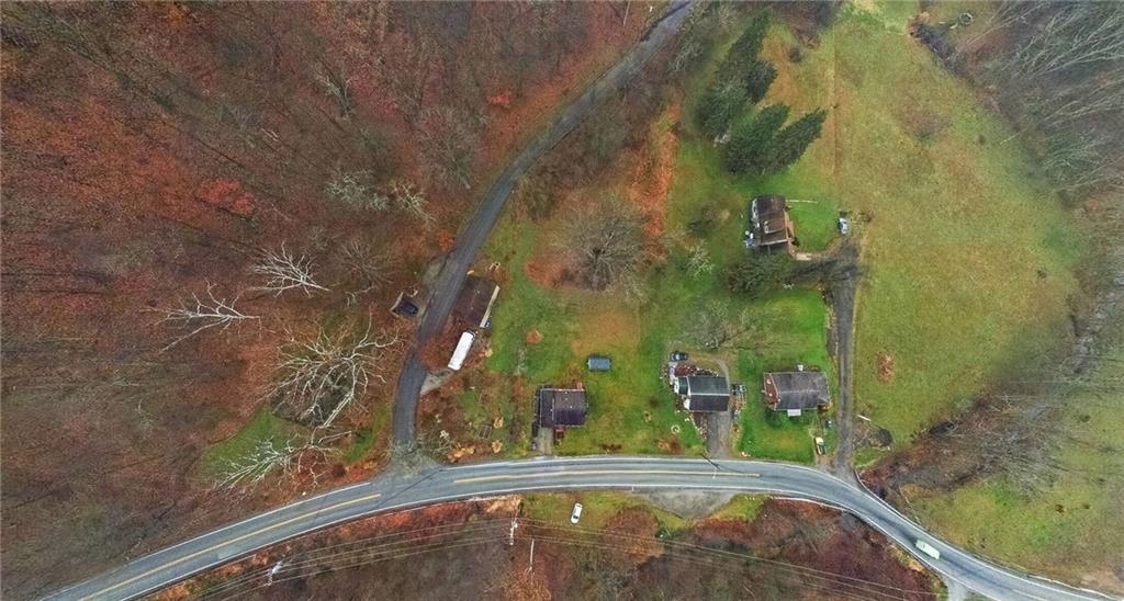 601 Milltown Road New Kensington, PA 15068 - Photo 4 of 36 a view of a balcony with an outdoor space