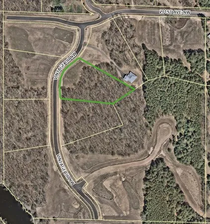 $175,000 | 20041 Vintage Drive Northwest, Anoka, MN 55303