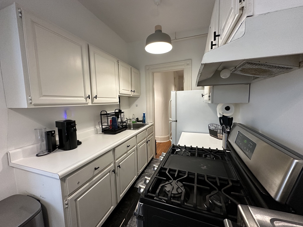2 Inman Street, Unit 8 Cambridge, MA 02139 - Photo 5 of 10