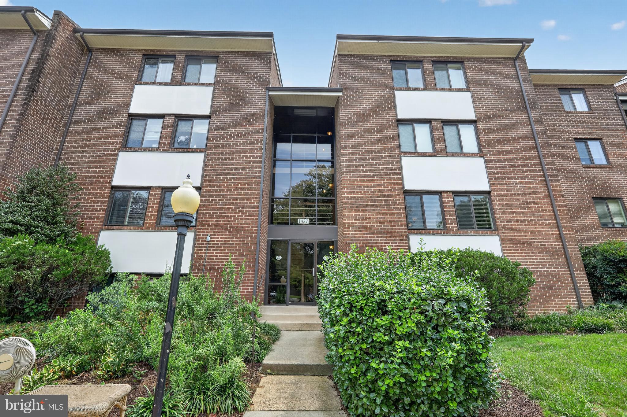 1427 Northgate Square, Unit 12 Reston, VA 20190 - Photo 1 of 15 Gallery Image 1