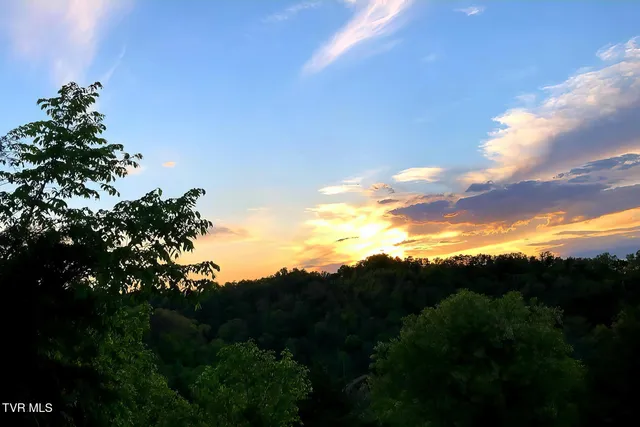 $299,999 | 176 Wade Bulla Road, Watauga, TN 37694