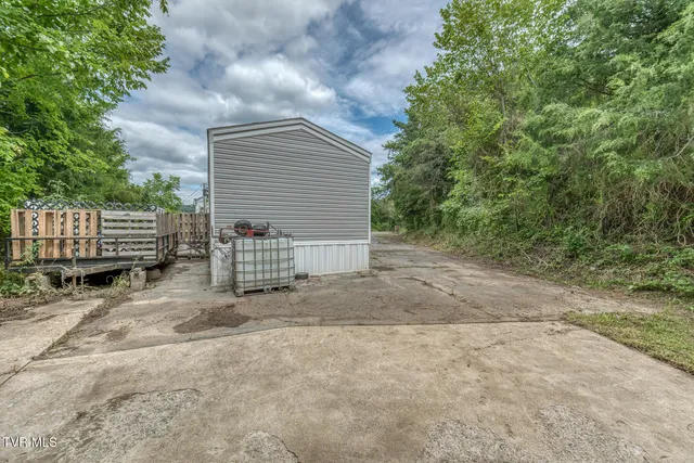 $299,999 | 176 Wade Bulla Road, Watauga, TN 37694