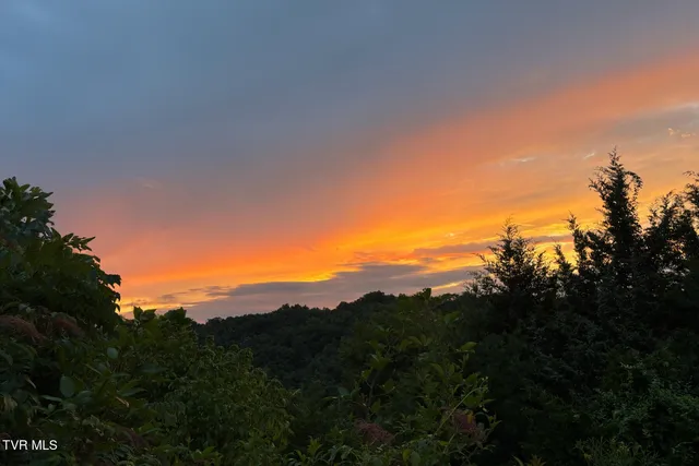 $299,999 | 176 Wade Bulla Road, Watauga, TN 37694