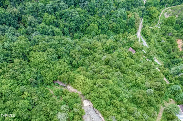 $299,999 | 176 Wade Bulla Road, Watauga, TN 37694