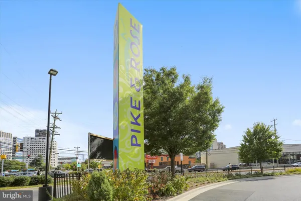 $348,500 | 10606 Montrose Avenue, Unit 203, Bethesda, MD 20814