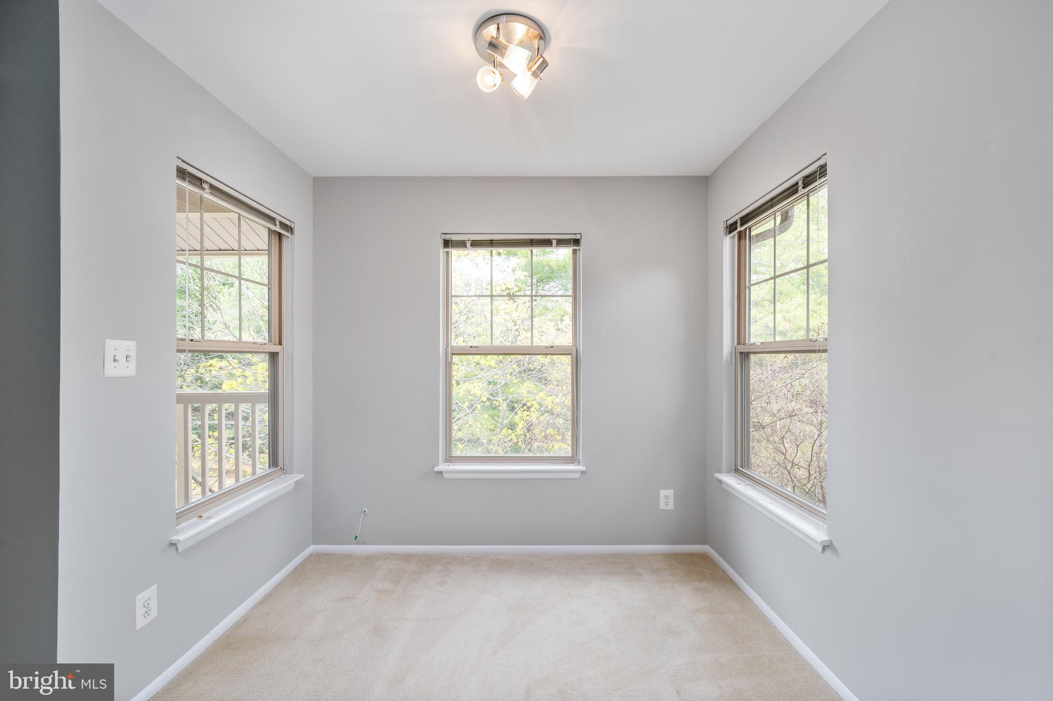 1725 Ascot Way, Unit 1725I Reston, VA 20190 - Photo 11 of 48 DINING AREA 2