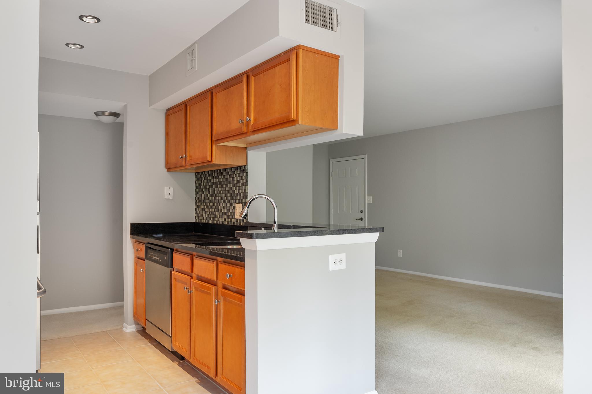 1725 Ascot Way, Unit 1725I Reston, VA 20190 - Photo 13 of 48 KITCHEN 2