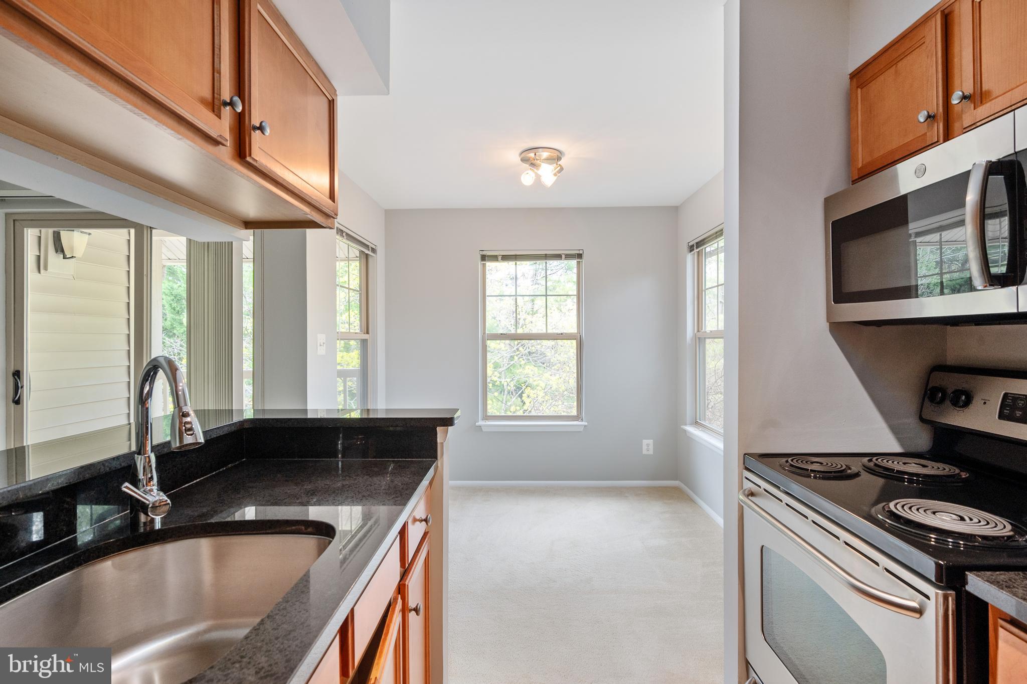 1725 Ascot Way, Unit 1725I Reston, VA 20190 - Photo 16 of 48 KITCHEN 5