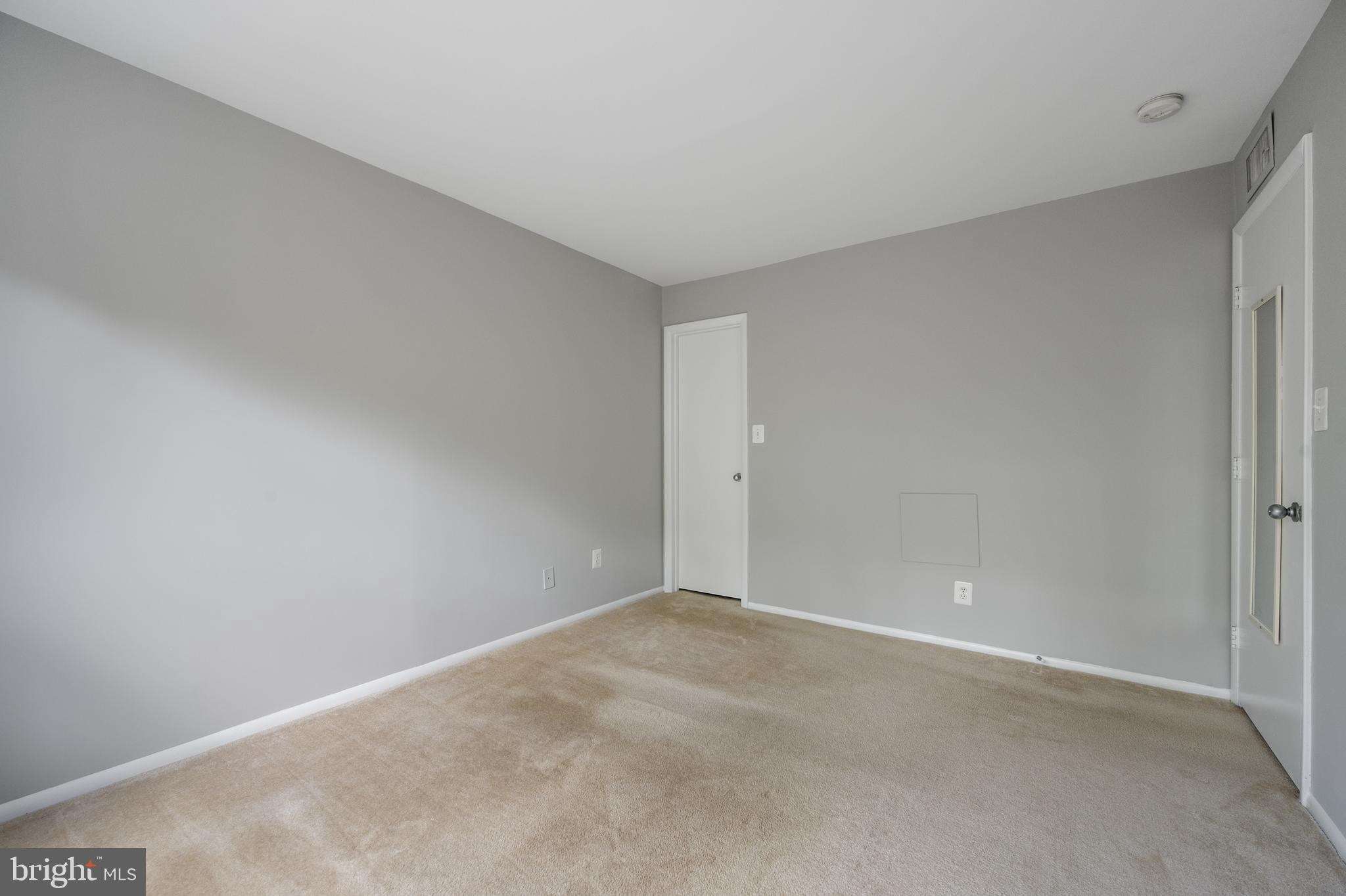 1725 Ascot Way, Unit 1725I Reston, VA 20190 - Photo 19 of 48 PRIMARY BEDROOM 3
