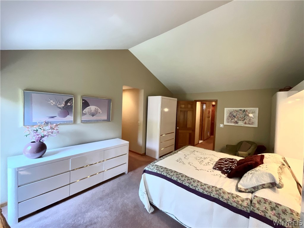 122 Hidden Ridge Common Amherst, NY 14221 - Photo 14 of 26 Master bedroom