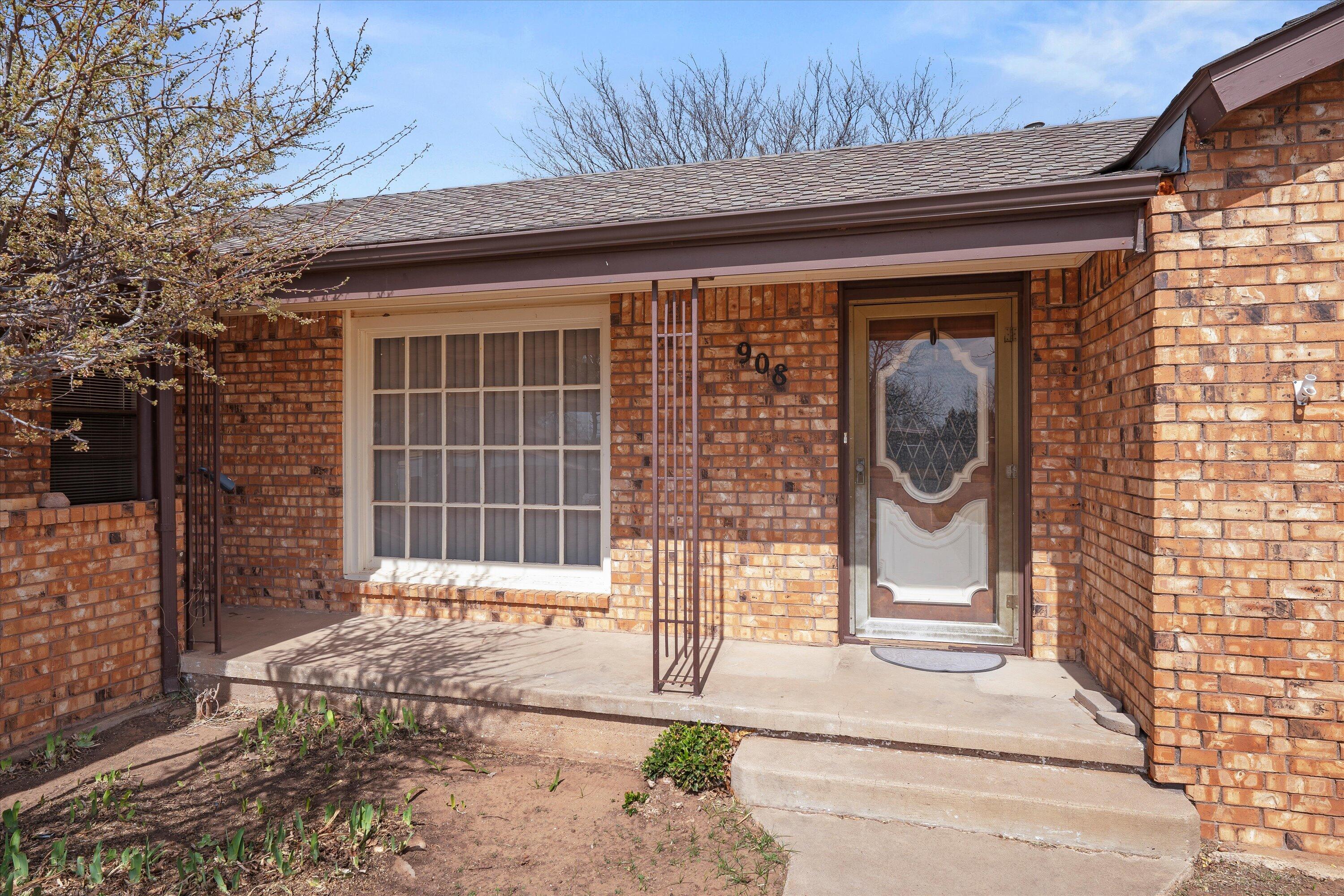 908 Main Street Post, TX 79356 - Photo 4 of 33 04-908 Main St