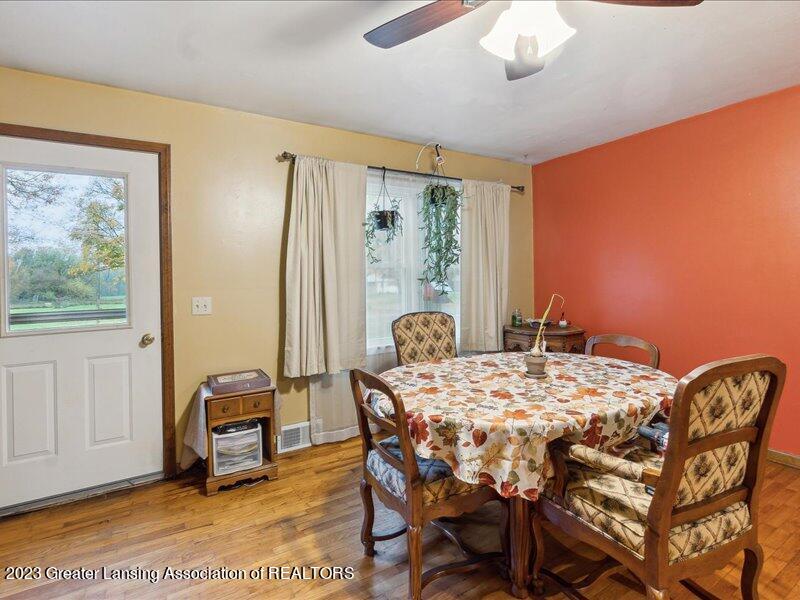 2117 South Waverly Road Eaton Rapids, MI 48827 - Photo 11 of 37 11-2117-S-Waverly-Rd-WindowStill-17
