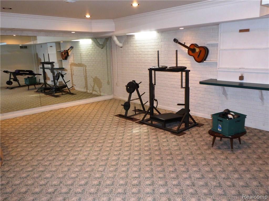 8370 Center Road Fenton, MI 48430 - Photo 19 of 36 Exercise Room