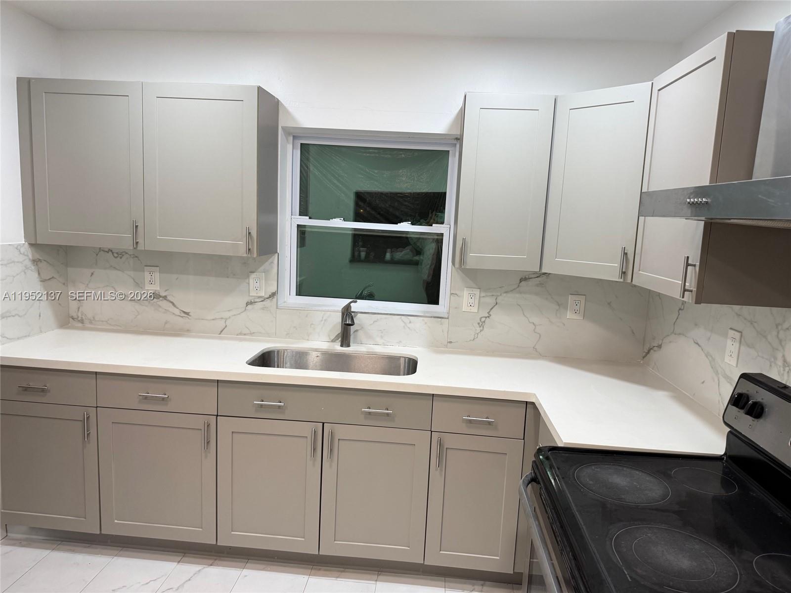 15860 Southwest 102nd Place Miami, FL 33157 - Photo 8 of 26