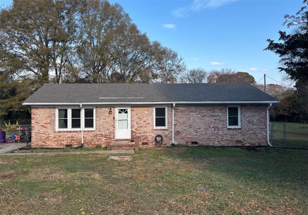 110 Ridgemont Court Greenwood, SC 29649 - Photo 1 of 14 A classic brick exterior offers enduring appeal in this welcoming single-story dwelling.