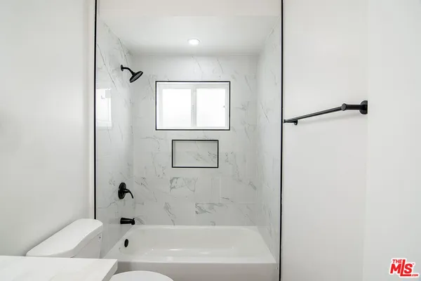 $5,500 | 344 South Rexford Drive, Unit 4, Beverly Hills, CA 90212