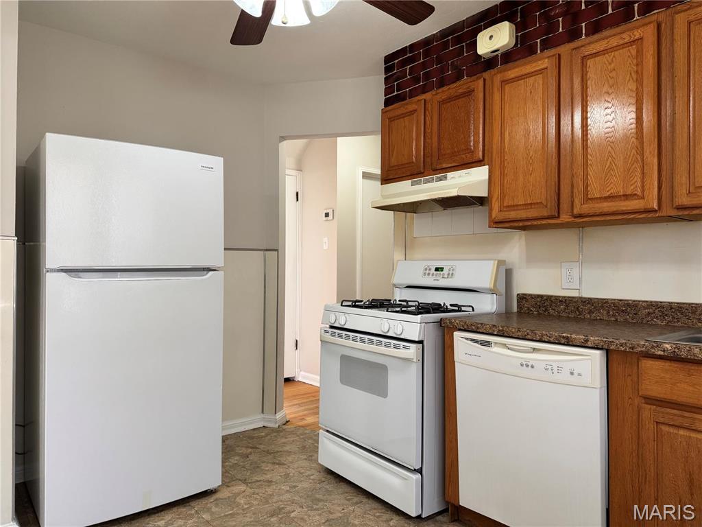 6825 Circleview Drive St. Louis, MO 63123 - Photo 11 of 39