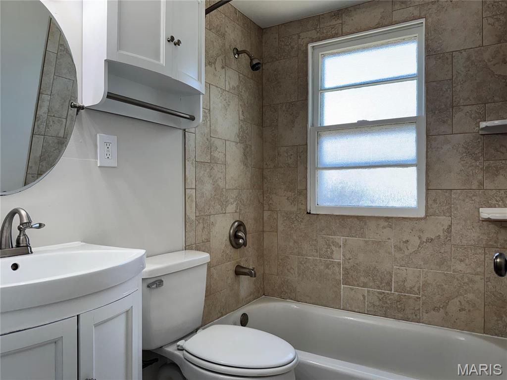 6825 Circleview Drive St. Louis, MO 63123 - Photo 24 of 39