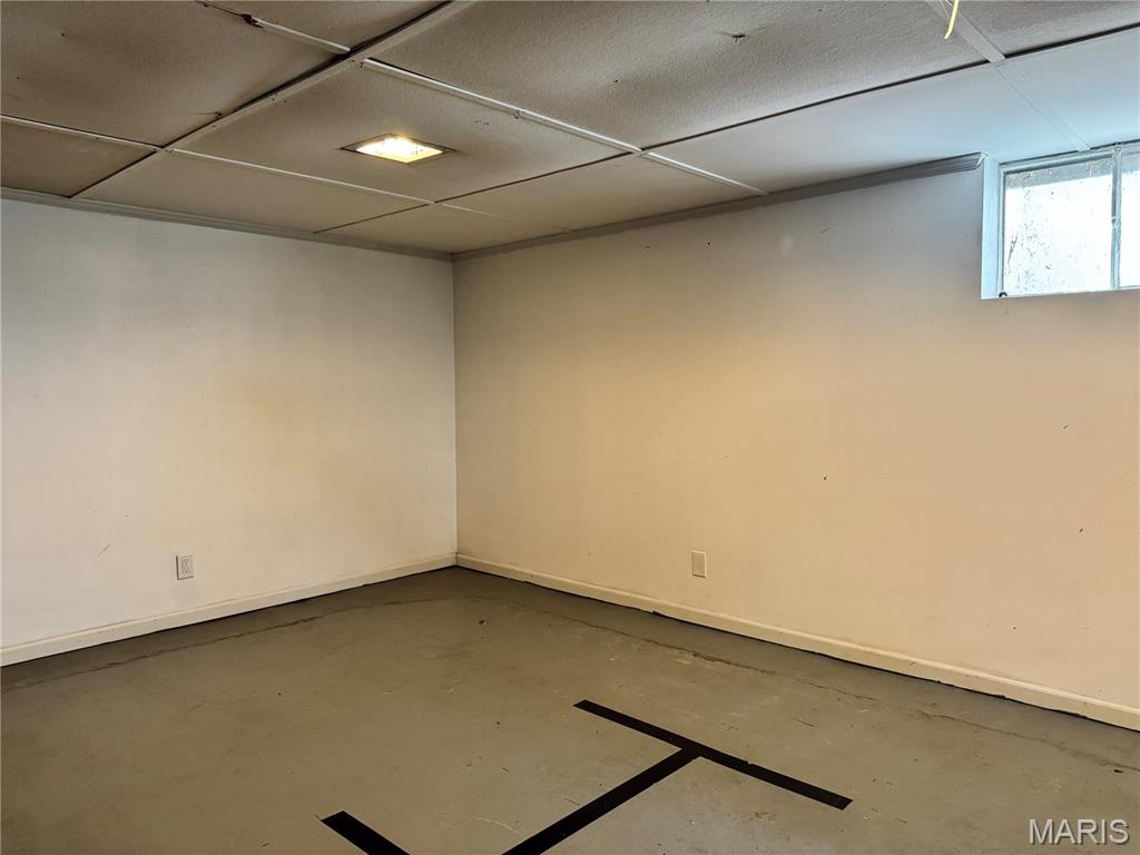 6825 Circleview Drive St. Louis, MO 63123 - Photo 32 of 39