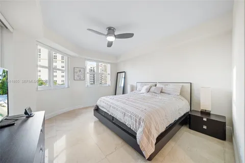 $529,000 | 19900 East Country Club Drive, Unit 816, Aventura, FL 33180